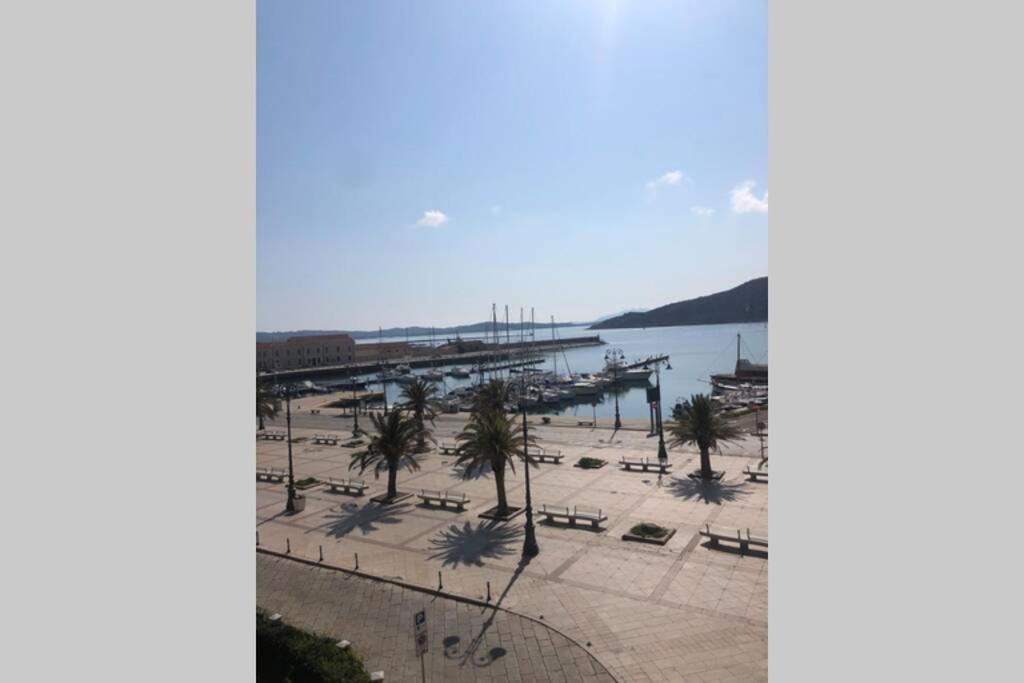 Appartamento Incantevole La Maddalena Vista Mare Codice Iun Q5459 Exteriér fotografie